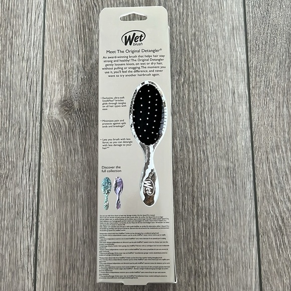 Wet brush - Picture 2 of 2